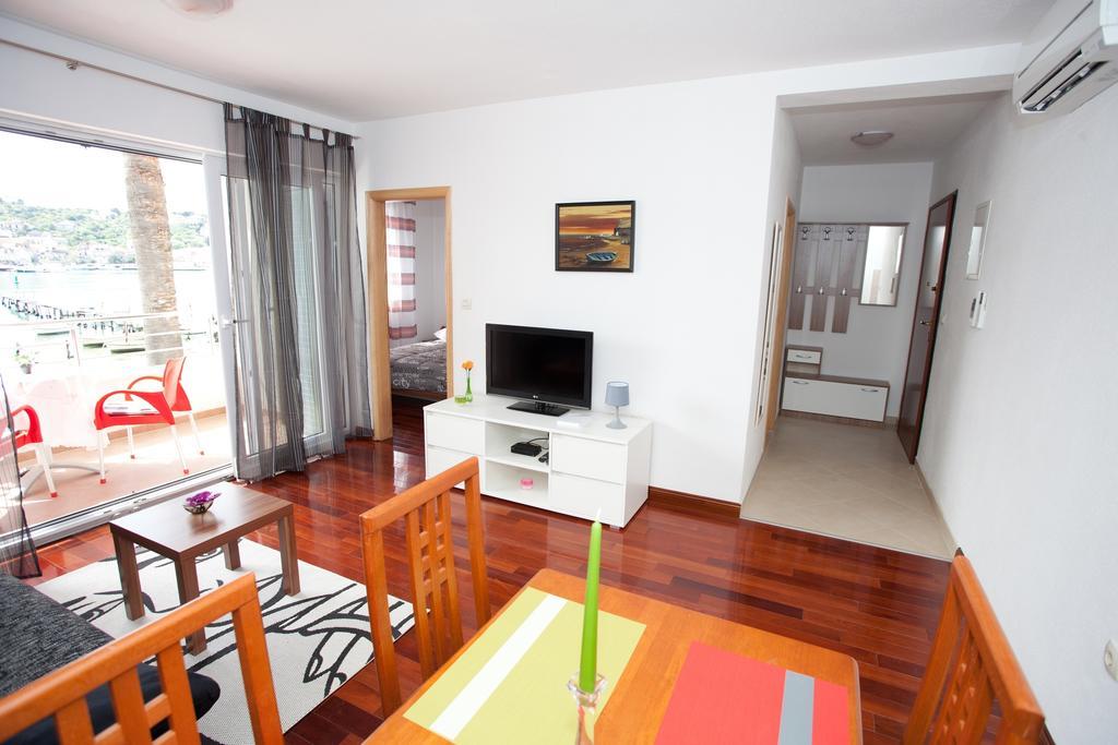 Apartments Svjetlana Trogir Kültér fotó