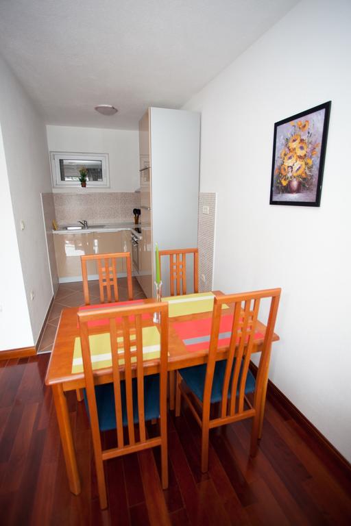 Apartments Svjetlana Trogir Szoba fotó