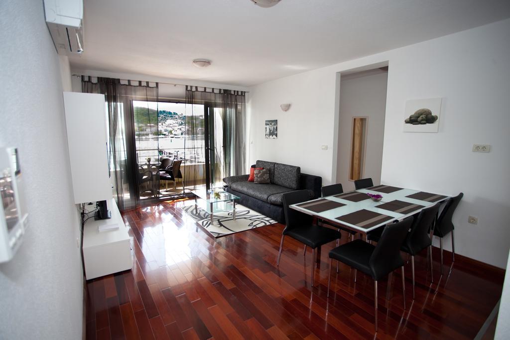 Apartments Svjetlana Trogir Szoba fotó