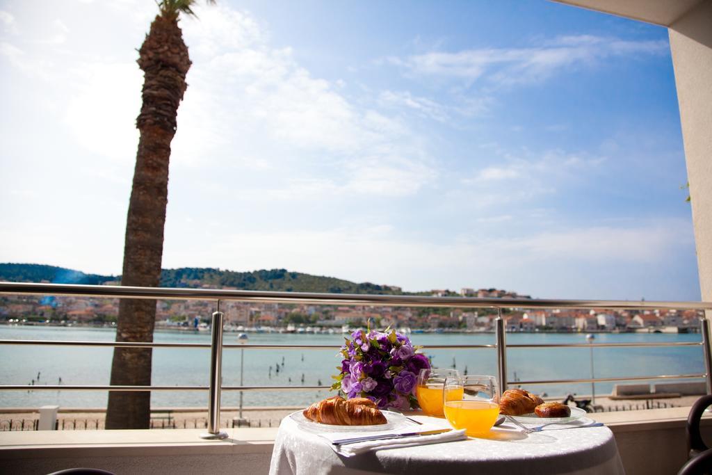 Apartments Svjetlana Trogir Kültér fotó