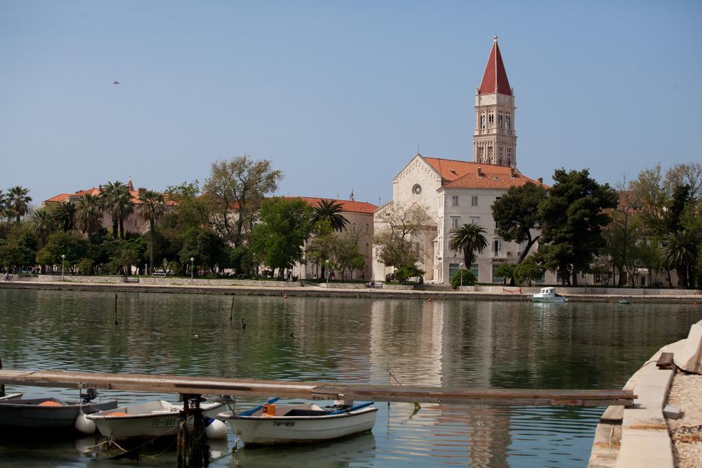 Apartments Svjetlana Trogir Kültér fotó